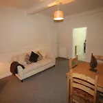 Hutchison Cottages