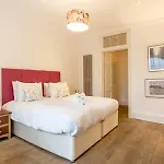 Heart Of The City By Edinburgh City Apartments