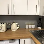 Lovely Flat In Morrison Street