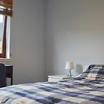 2 Bedroom Flat By Harrison Park