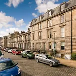 Dean Terrace - Traditional 3 Bed In Stockbridge