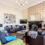11 York Place Apartment