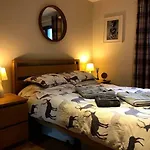 2 Bedroom In Edinburgh Old Town