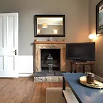 1 Bedroom Flat In Edinburgh