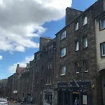 Crags View Apartment