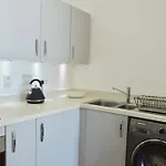 2 Bedroom Apartment In Pilton
