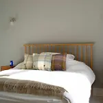 3 Bedroom Flat In Duddingston Village