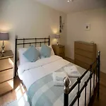 2 Bedroom Meadows Flat Sleeps 4