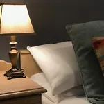 Edinburgh Old Town Apartment