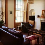 36 Montgomery