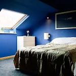 1 Bedroom Apartment With Balcony