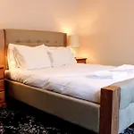 3 Bedroom Apartment On The Royal Mile