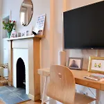 1 Bedroom Flat In Edinburgh