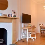 1 Bedroom Flat In Edinburgh