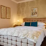 1 Bedroom Apartment On Royal Mile