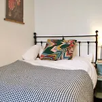 1 Bedroom Flat With Central Location