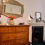 1 Bedroom Flat With Central Location