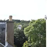 4 Bedroom Flat In Edinburgh City Centre