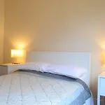 2 Bedroom Home Close To City Centre