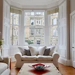 Central 2 Bedroom Flat