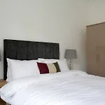 2 Bedroom Bruntsfield Apartment