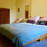 Spacious 2 Bedroom Home In Leith
