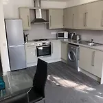 Central 3 Bedroom Flat