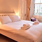 2 Bedroom, 2 Bathroom Apartment In New Town
