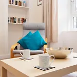 Caledonian Crescent Apartment