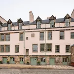 Abbey Strand Apartments, At Holyrood