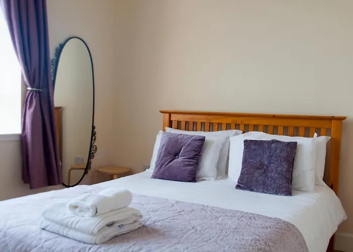 Block 2 Flat 17 Westfield Court