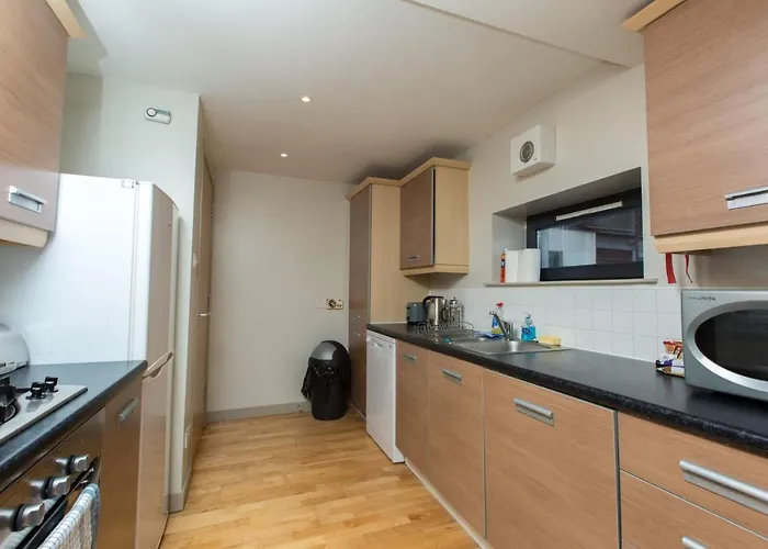 Bright Modern Apartment - Royal Mile
