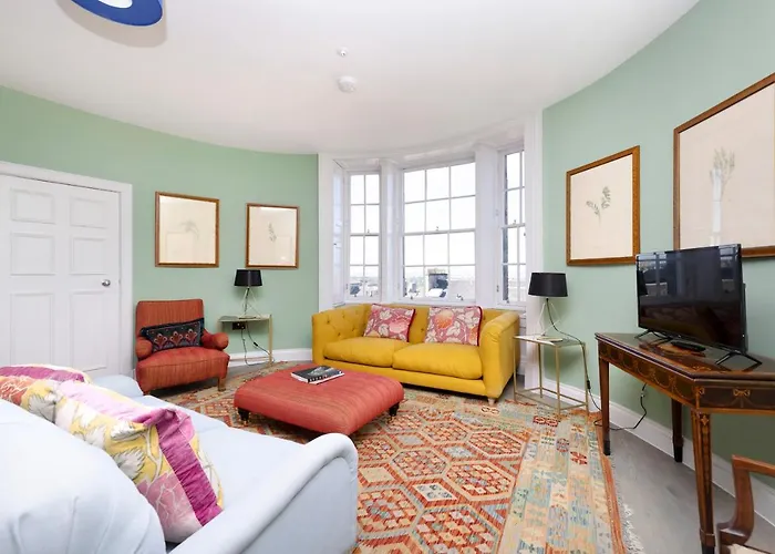 Joivy Inviting Flat At The Heart Of Edinburgh