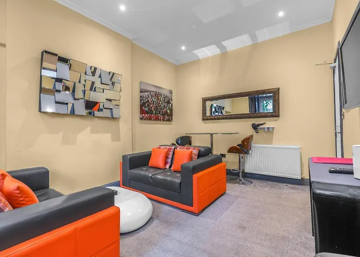Cosy Modern City Centre Flat