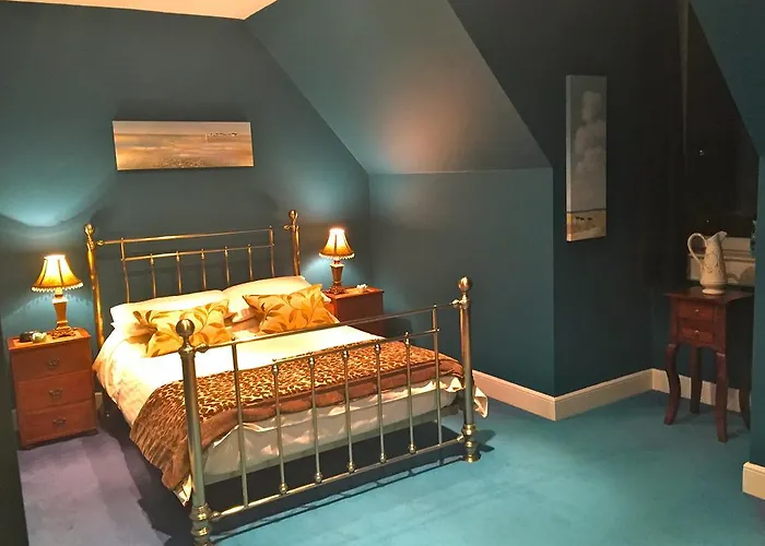 Melville House Apartments