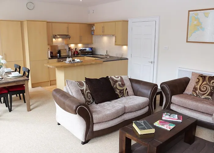 Heritage City - City Centre West End Apartment