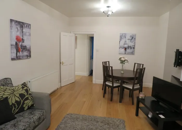 Buccleuch Street Apartment