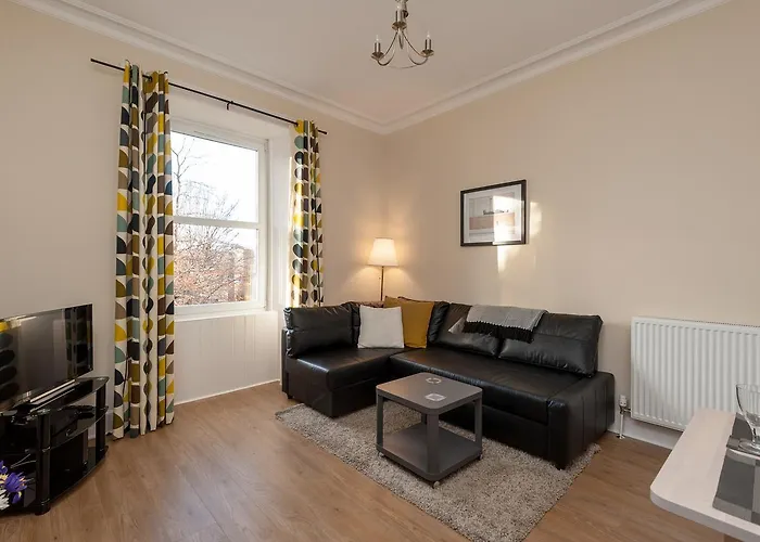 The Leamington Road Residence