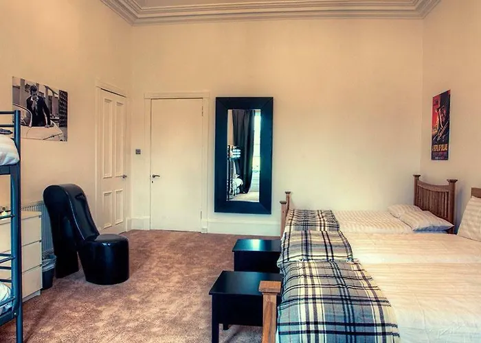 Strathearn Group Apartment