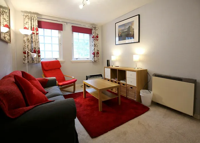2 Bedroom Meadows Flat Sleeps 4