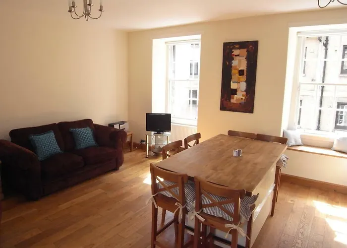 Edinburgh Central Apartment - 1F1 Worlds End Close