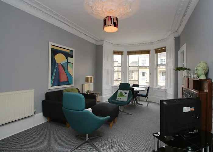 43 Flat 9 Montgomery Street