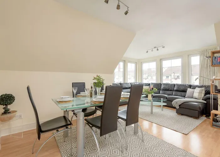 The Hopetoun Penthouse Residence