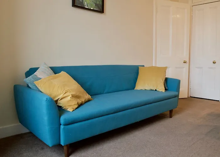 Flat In Stockbridge