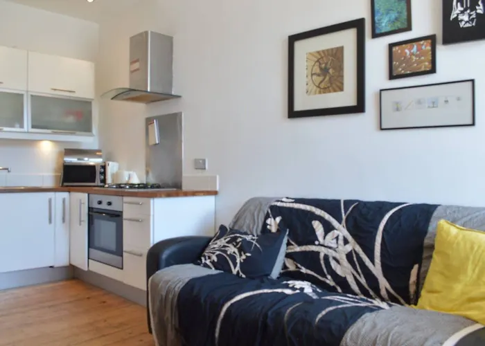 1 Bedroom Flat Near Murrayfield Stadium