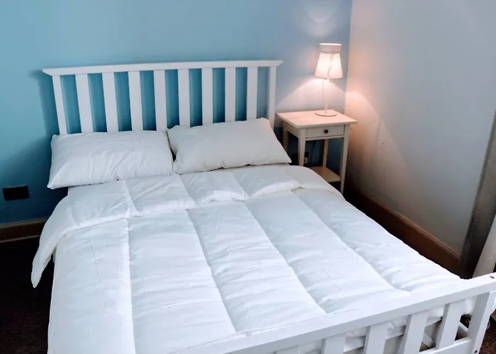 2 Bedroom Central Apartment