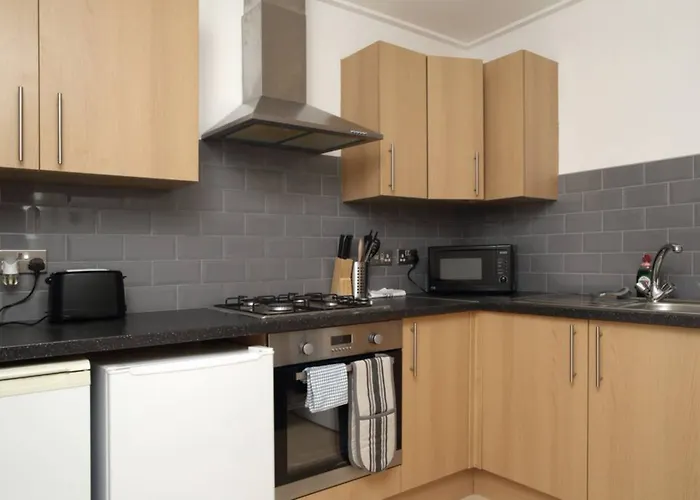 Central 2 Bedroom Flat In Edinburgh