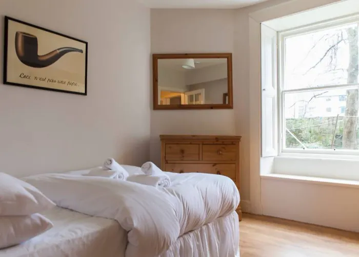 1 Bedroom Apartment Near New Town