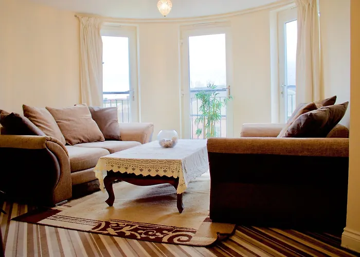 2 Bedroom Leith Apartment Sleeps 4