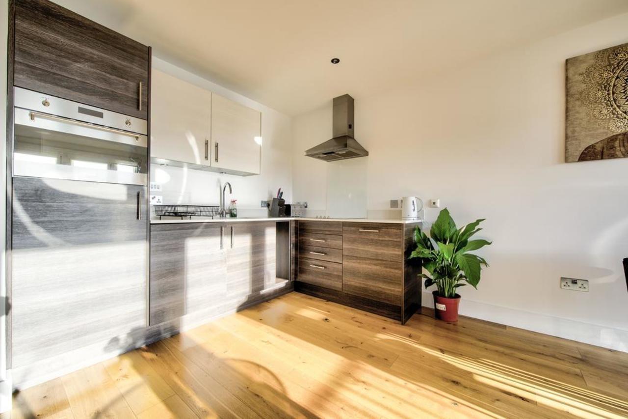 Silver Lining Fountain Bridge Apartment Edinburgh